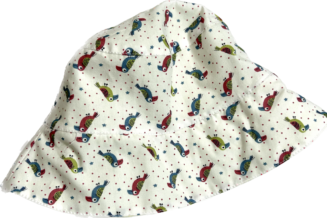 Cappello per bambino Mavilu in fantasia pappagalli colorati  gialle foderato  in 100% Cotone